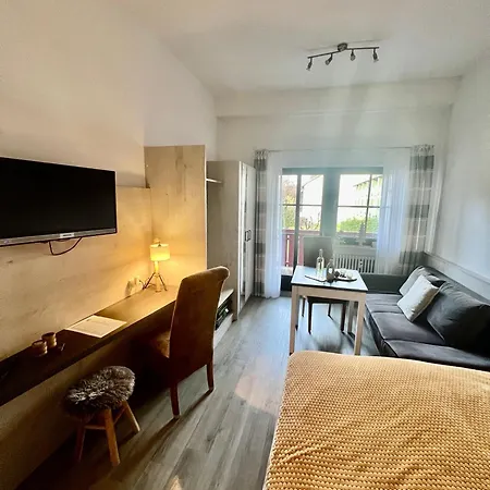 Appartement Wunderschoenes Mit Bademantelgang Zur Wohlfuehltherme Bad Griesbach (Bavaria)